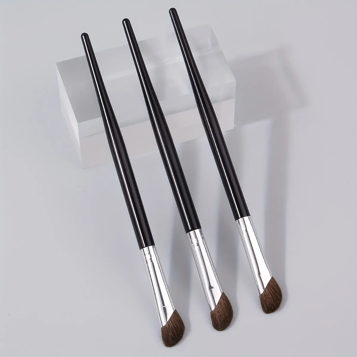 Professional Angled Nose Contour Brush - Precise Sculpting Tool for Defined Bridge & Tip | Vegan Cruelty-Free Makeup Brush
