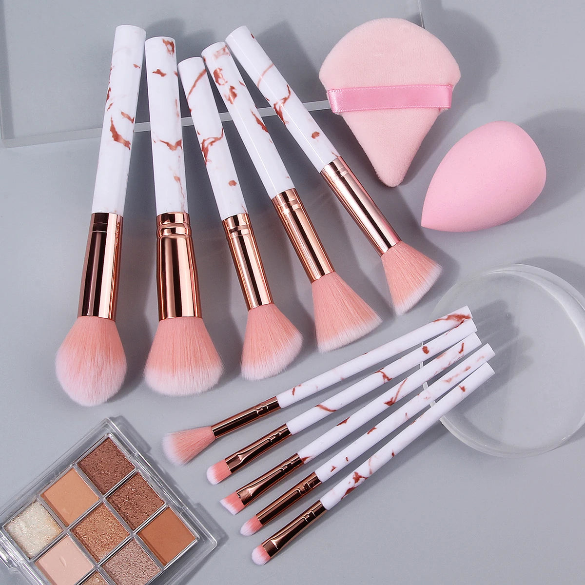 10PCS Beginner Makeup Brush Set: Loose powder, blush brush, eyeshadow brush +2 PCS makeup sponges, portable for daily makeup